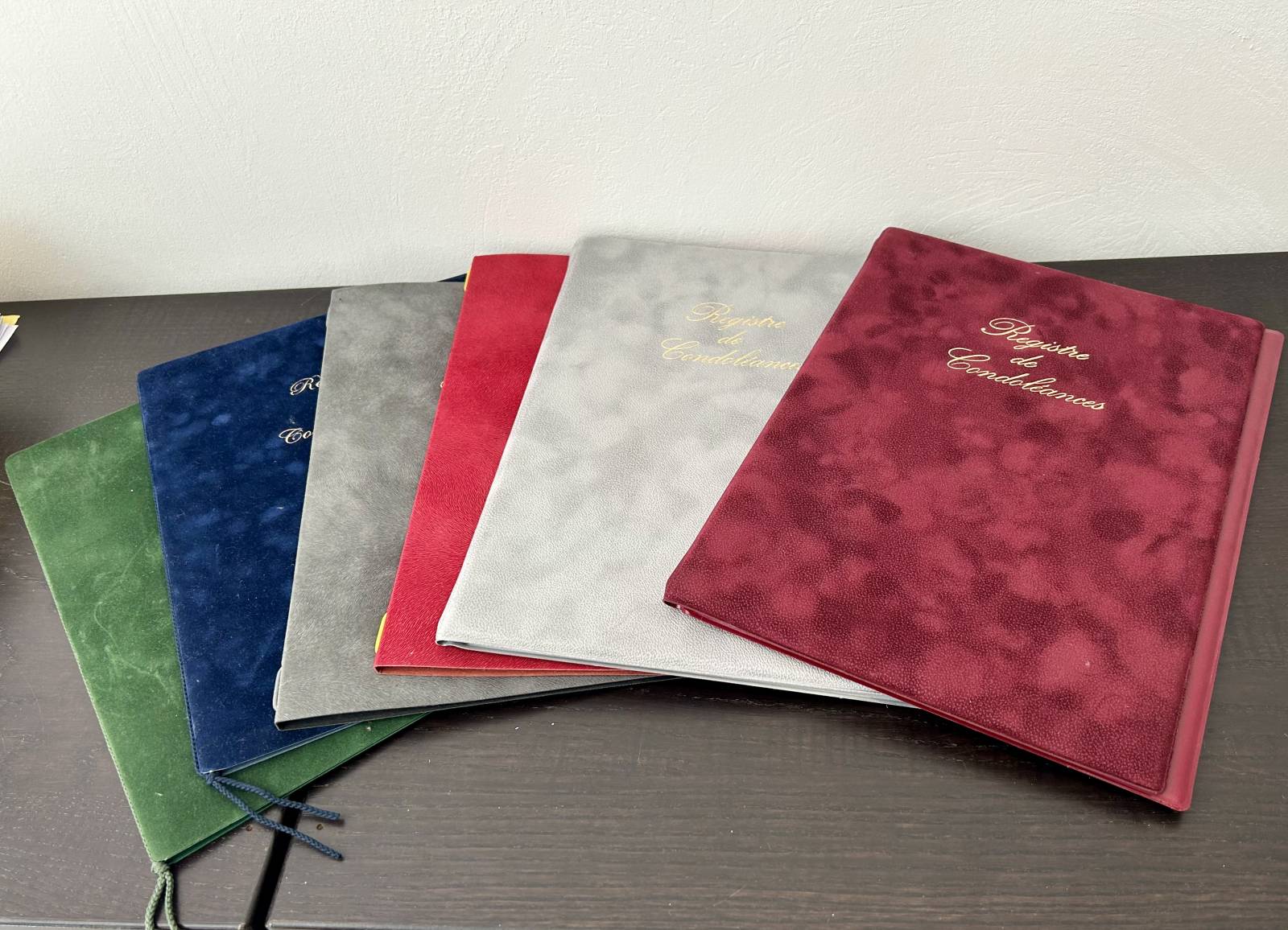 Les pompes funèbres office La Colle sur Loup près d'Antibes vous accompagnent dans les démarches administratives pour effectuer un avis de décès