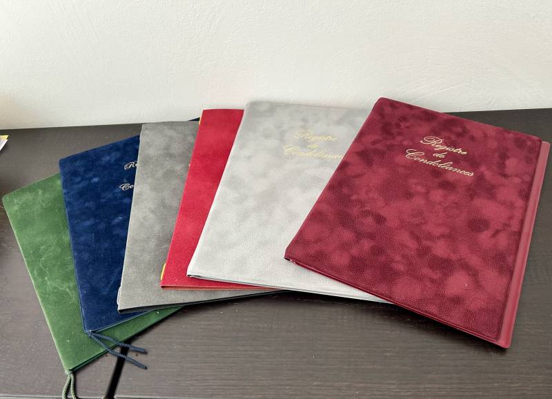 Les pompes funèbres office La Colle sur Loup près d'Antibes vous accompagnent dans les démarches administratives pour effectuer un avis de décès