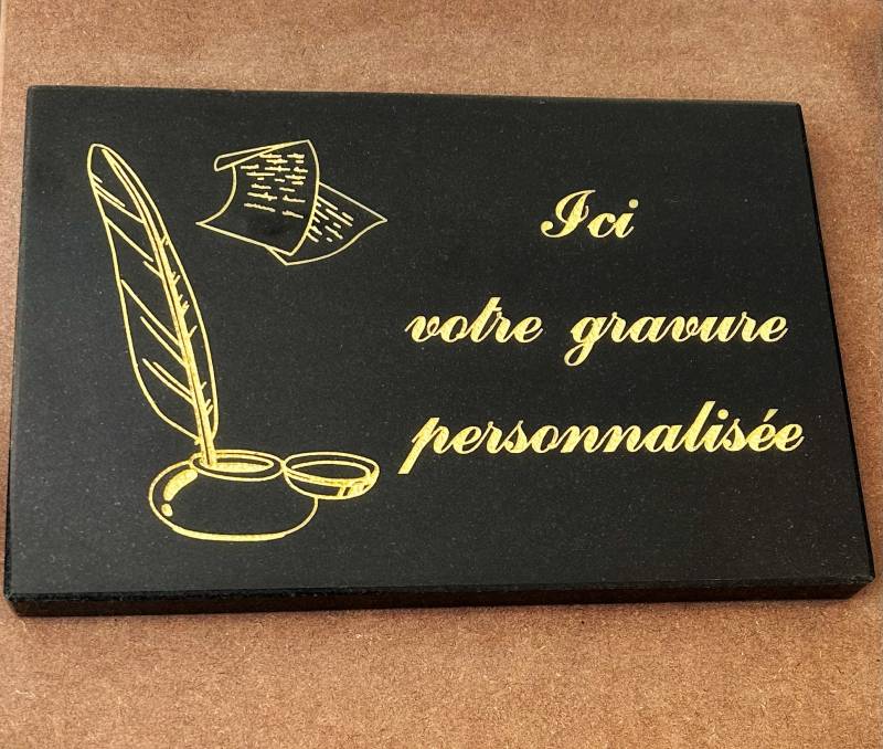 Accessoires pour monuments funéraires en bronze ou en granit à La Colle sur Loup près de Cagnes sur Mer